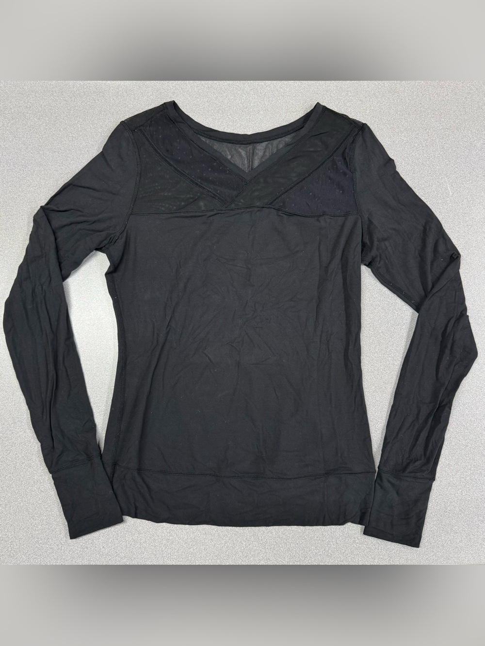 Lululemon Black Long-Sleeve V-Neck Women's Top Mesh Accent Athletic Gym Workout